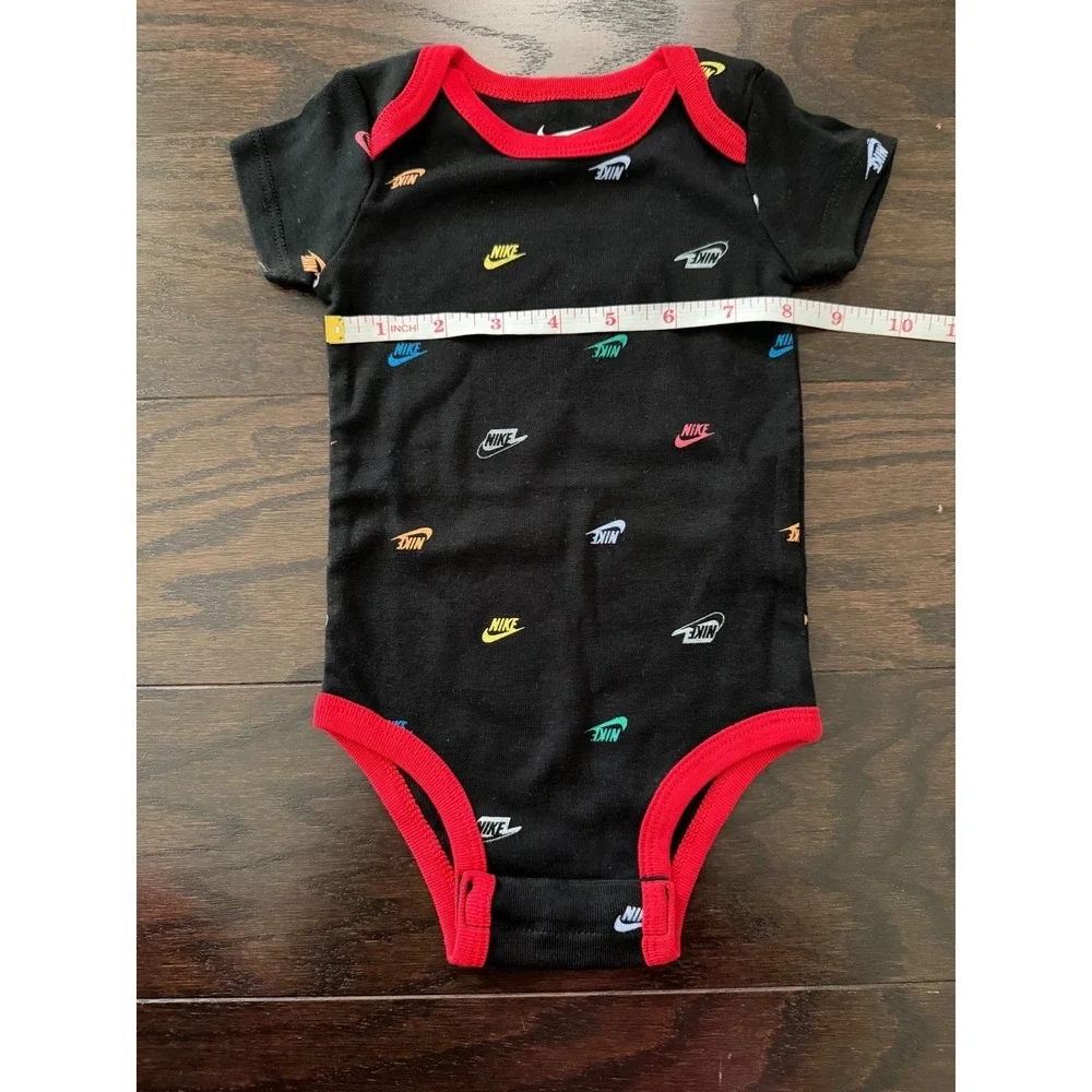 Nike Infant Boys 3 Piece Set Bodysuit Beanie Bib Black Red Multi Logo 6-12M